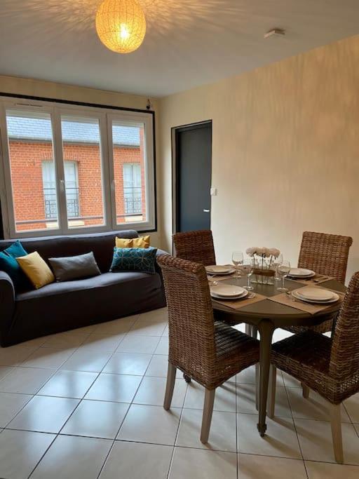 Superbe Appartement Entre Mer Et Ville Dieppe Exterior photo